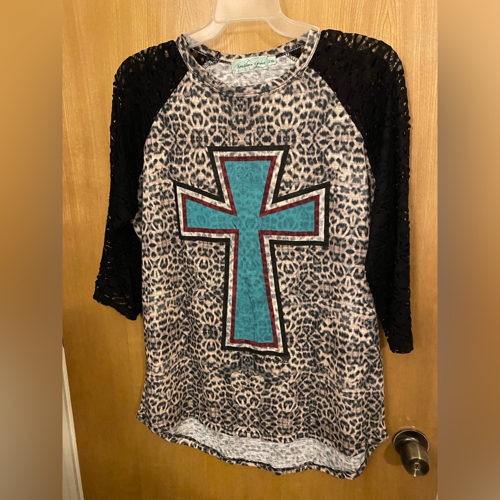 Ladies 2X top